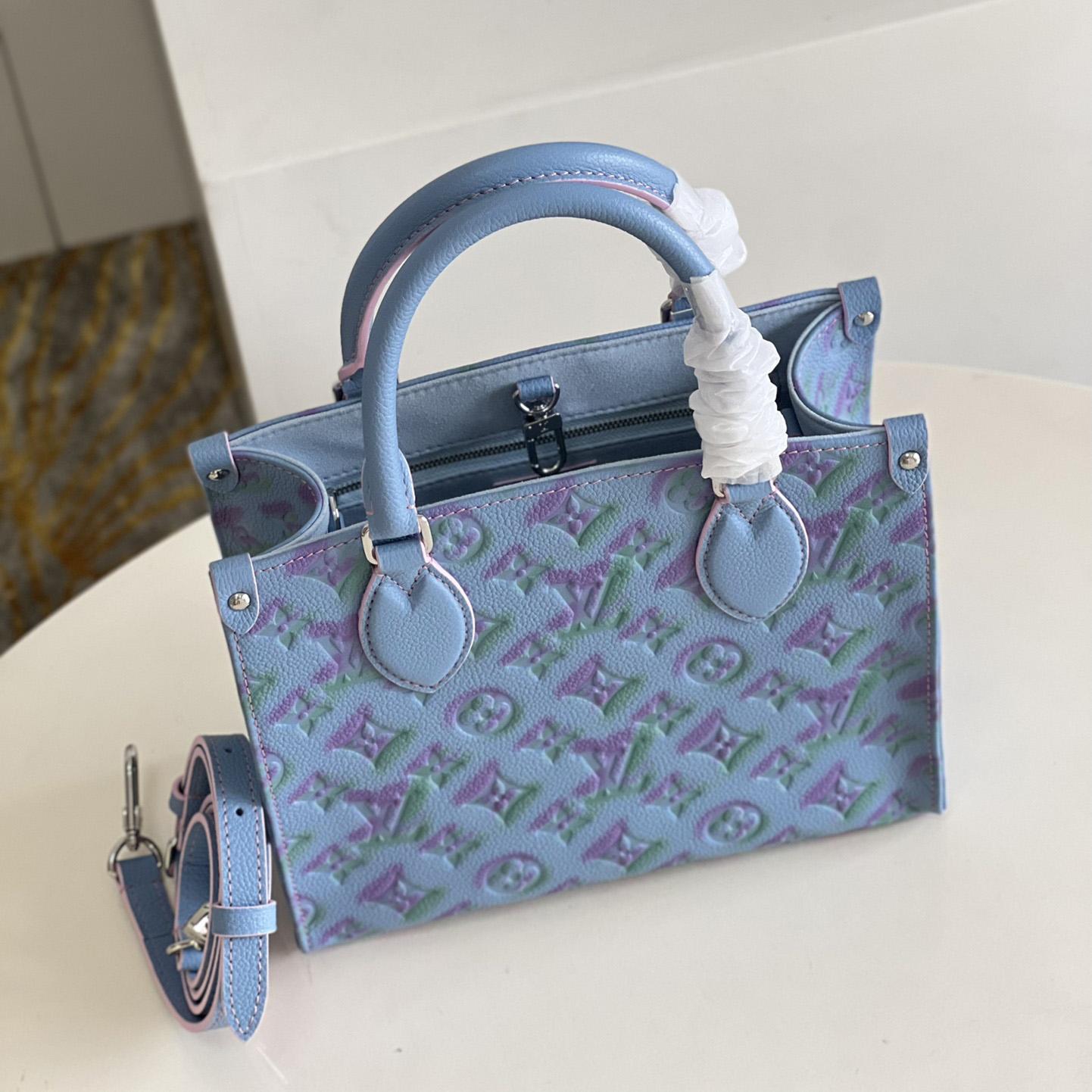 Louis Vuitton OnTheGo PM Tote Bag (25 x 19 x 11.5 cm)   M46067 - EUR FASHION