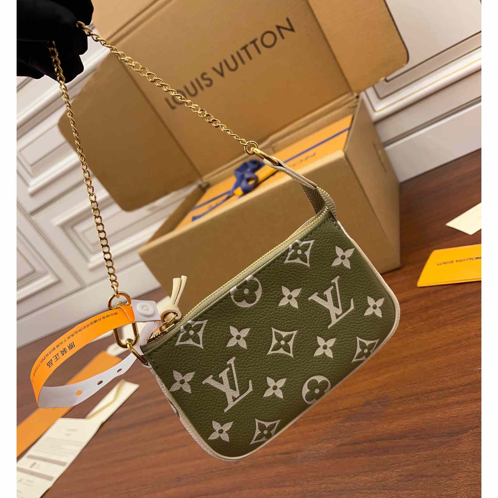 Louis Vuitton Mini Pochette Accessoires(15.5x10.5x4CM)    M81284 - EUR FASHION