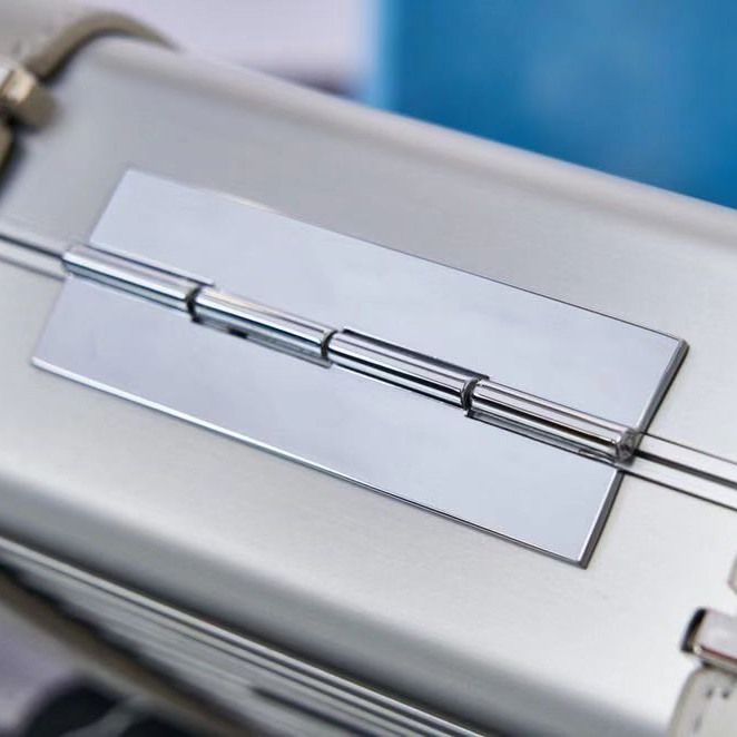 Dior And Rimowa Personal Pouch - EUR FASHION