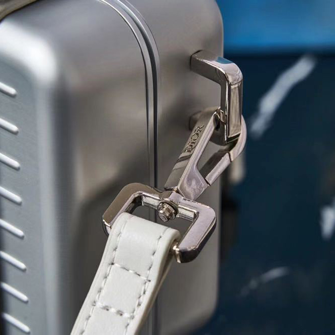 Dior And Rimowa Personal Pouch - EUR FASHION
