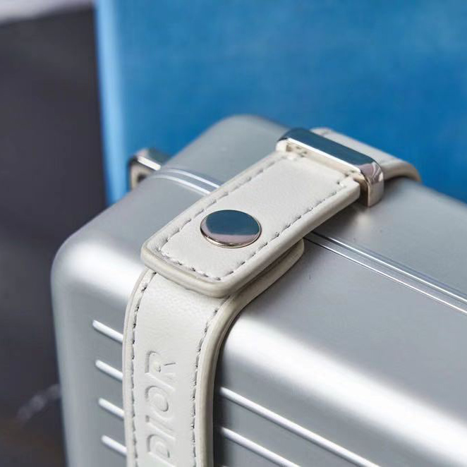 Dior And Rimowa Personal Pouch - EUR FASHION