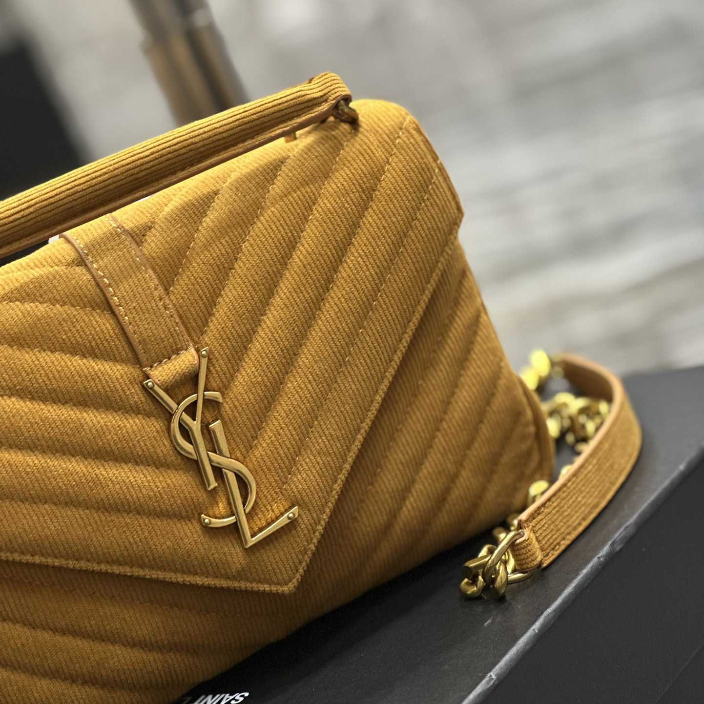 Saint Laurent College Shoulder Bag (24x17x6cm) - EUR FASHION