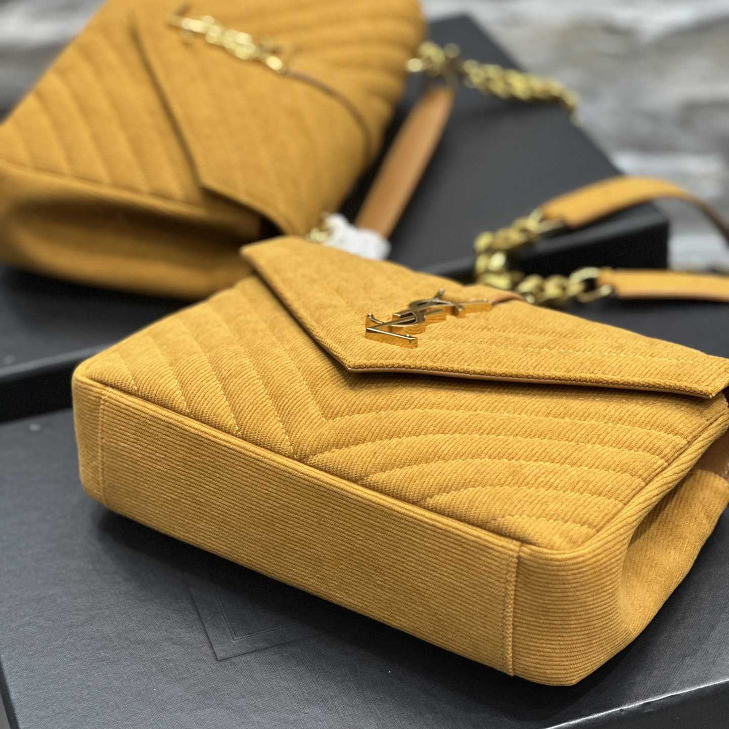 Saint Laurent College Shoulder Bag (24x17x6cm) - EUR FASHION
