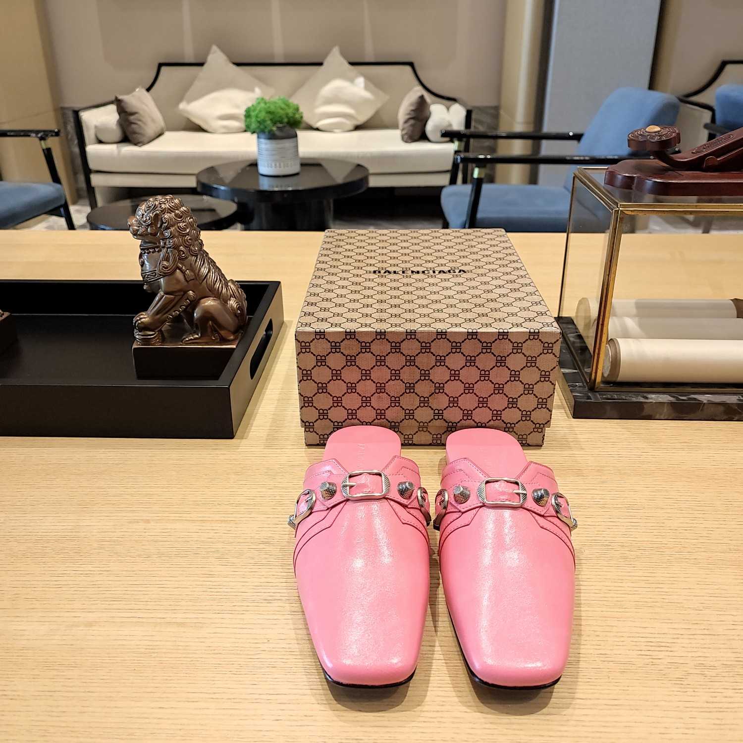 Balenciaga Women's Cosy Cagole Mule  - EUR FASHION