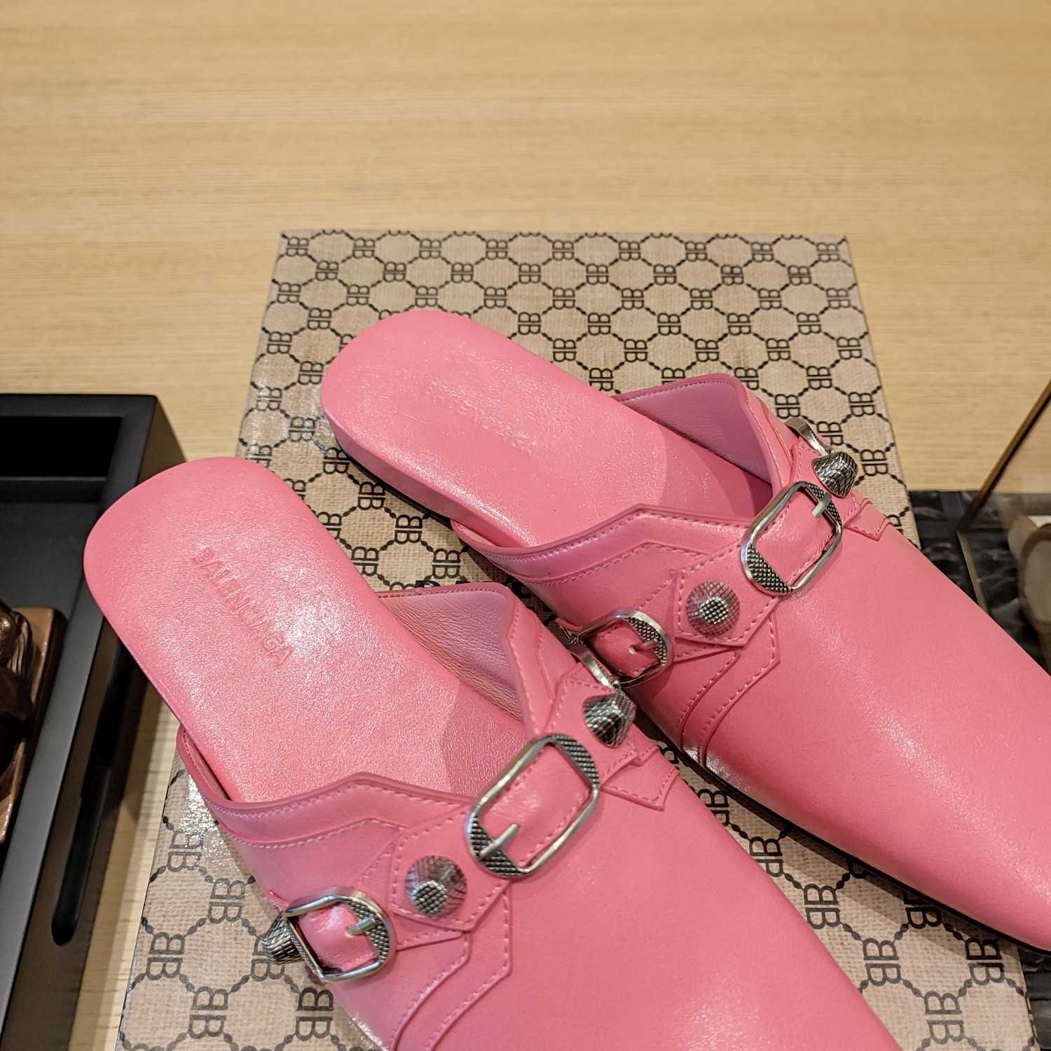 Balenciaga Women's Cosy Cagole Mule  - EUR FASHION