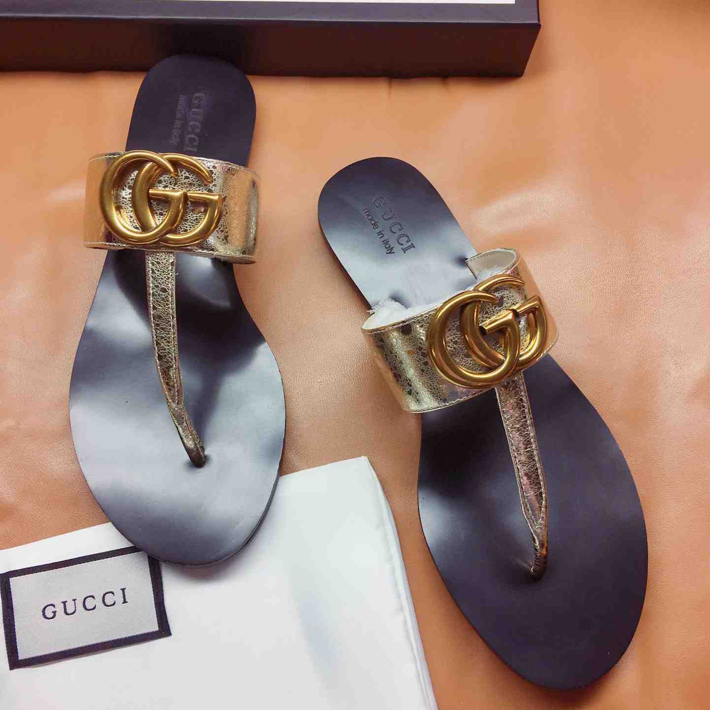 Gucci Marmont Leather Platform Sandals - EUR FASHION