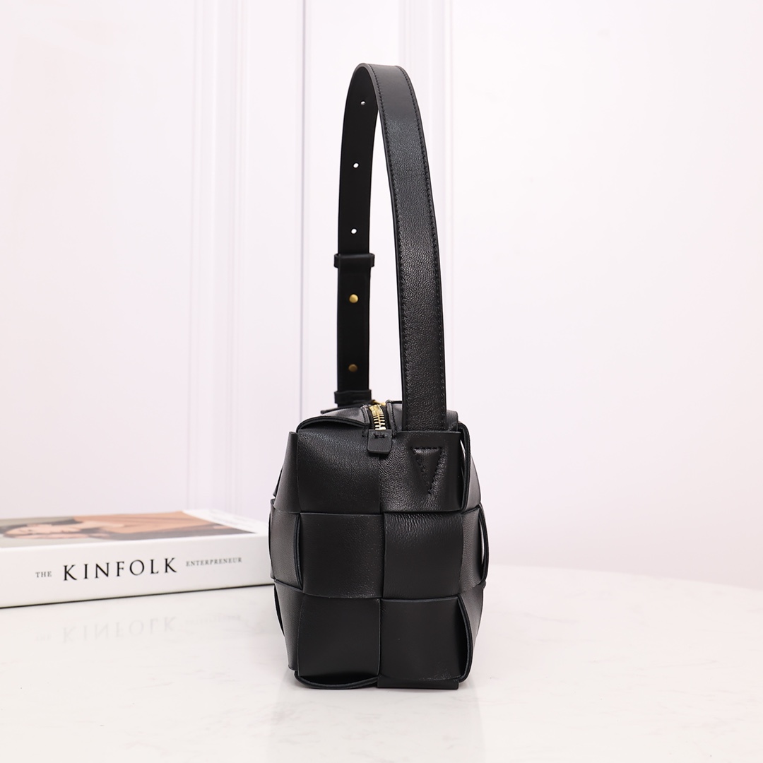 Bottega Veneta Brick Cassette - EUR FASHION