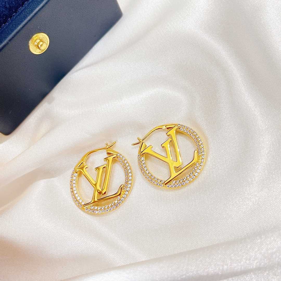 Louis Vuitton Earrings - EUR FASHION