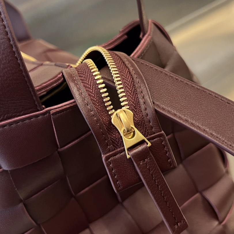 Bottega Veneta Bowling Cassette - EUR FASHION