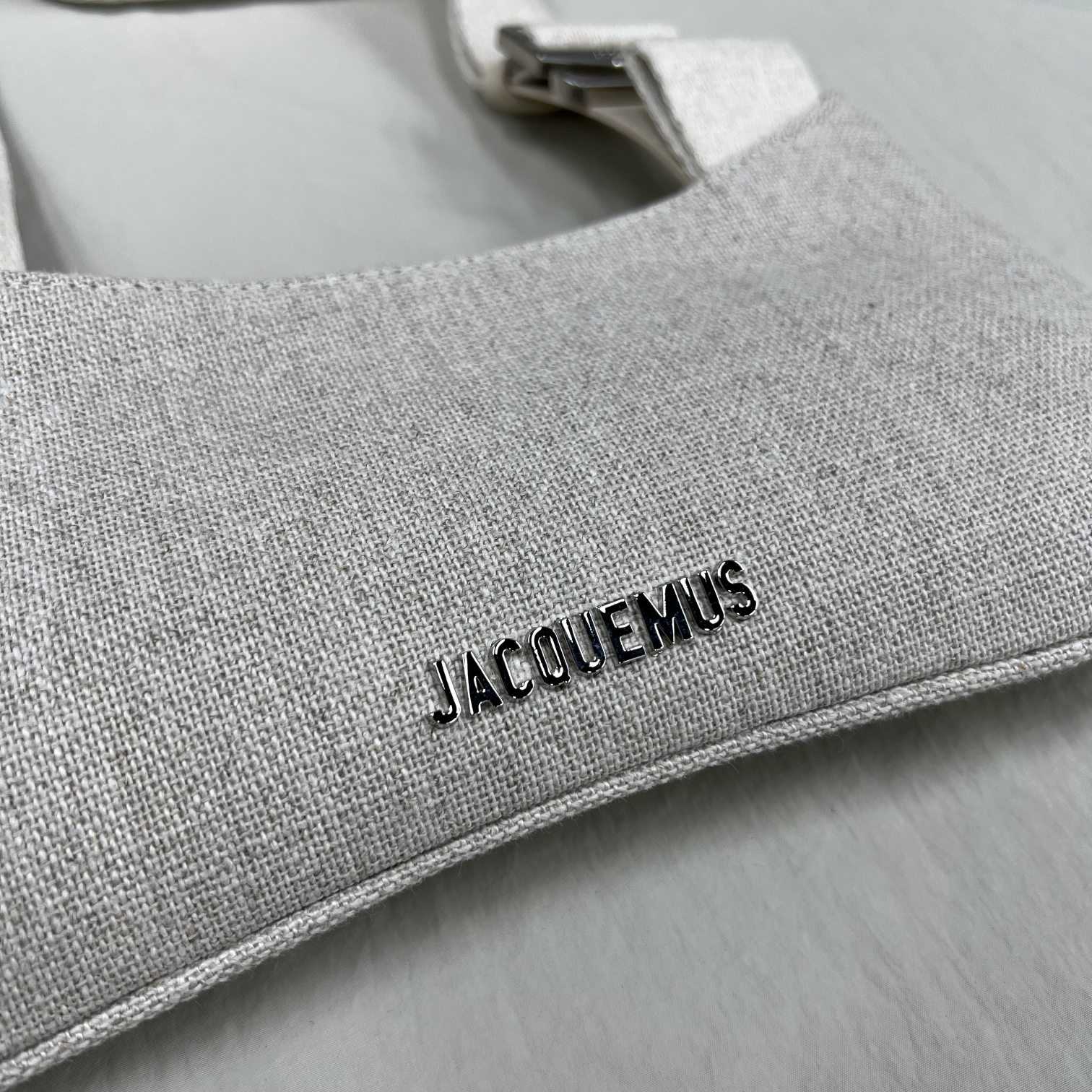 Jacquemus Le Bisou Gros Grain Buckled Shoulder Bag - EUR FASHION