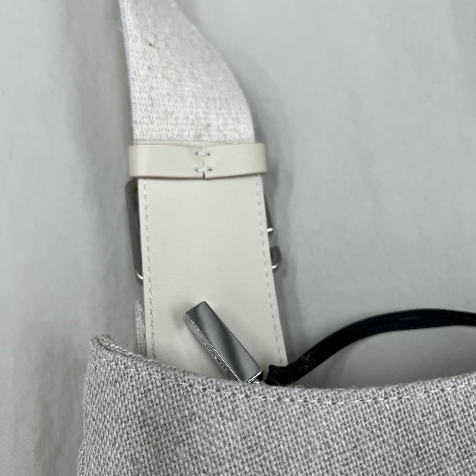 Jacquemus Le Bisou Gros Grain Buckled Shoulder Bag - EUR FASHION