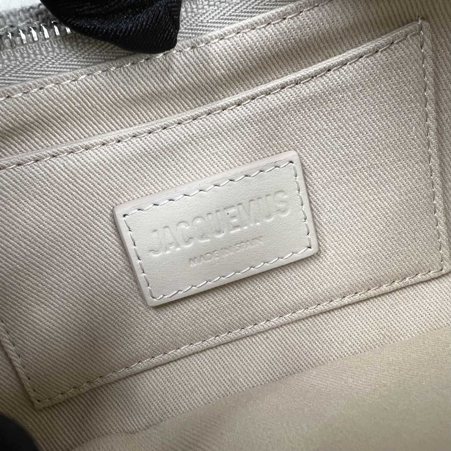 Jacquemus Le Bisou Gros Grain Buckled Shoulder Bag - EUR FASHION