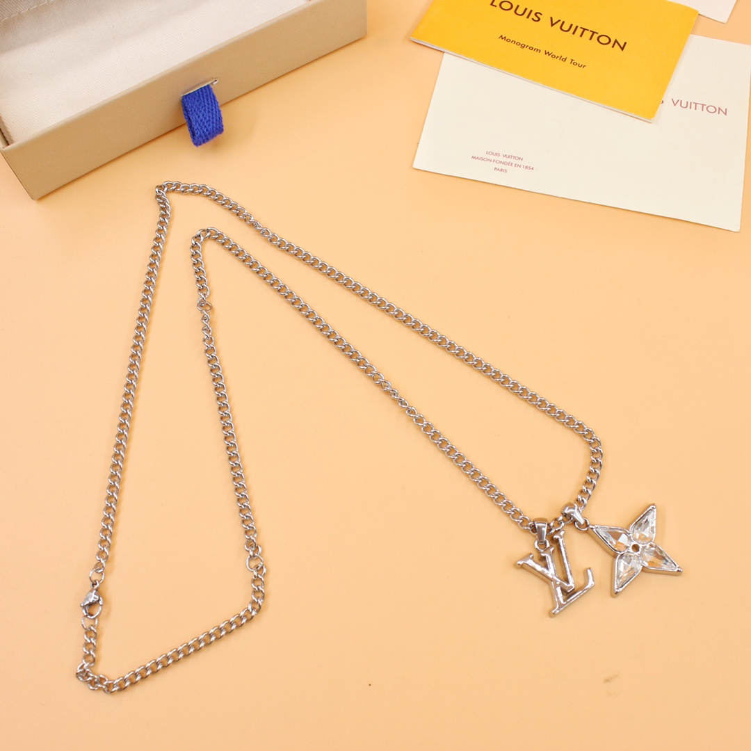 Louis Vuitton Flower Cut Necklace    M00680 - EUR FASHION