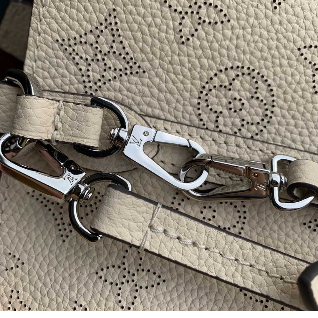 Louis Vuitton Blossom PM   M21909 - EUR FASHION