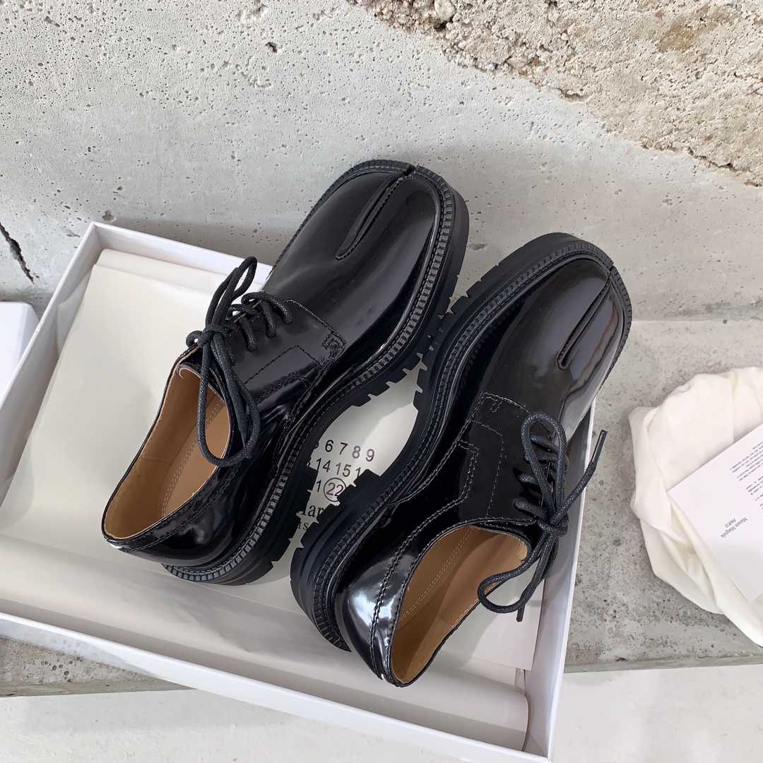Maison Margiela Tabi Lace-Ups Loafers - EUR FASHION