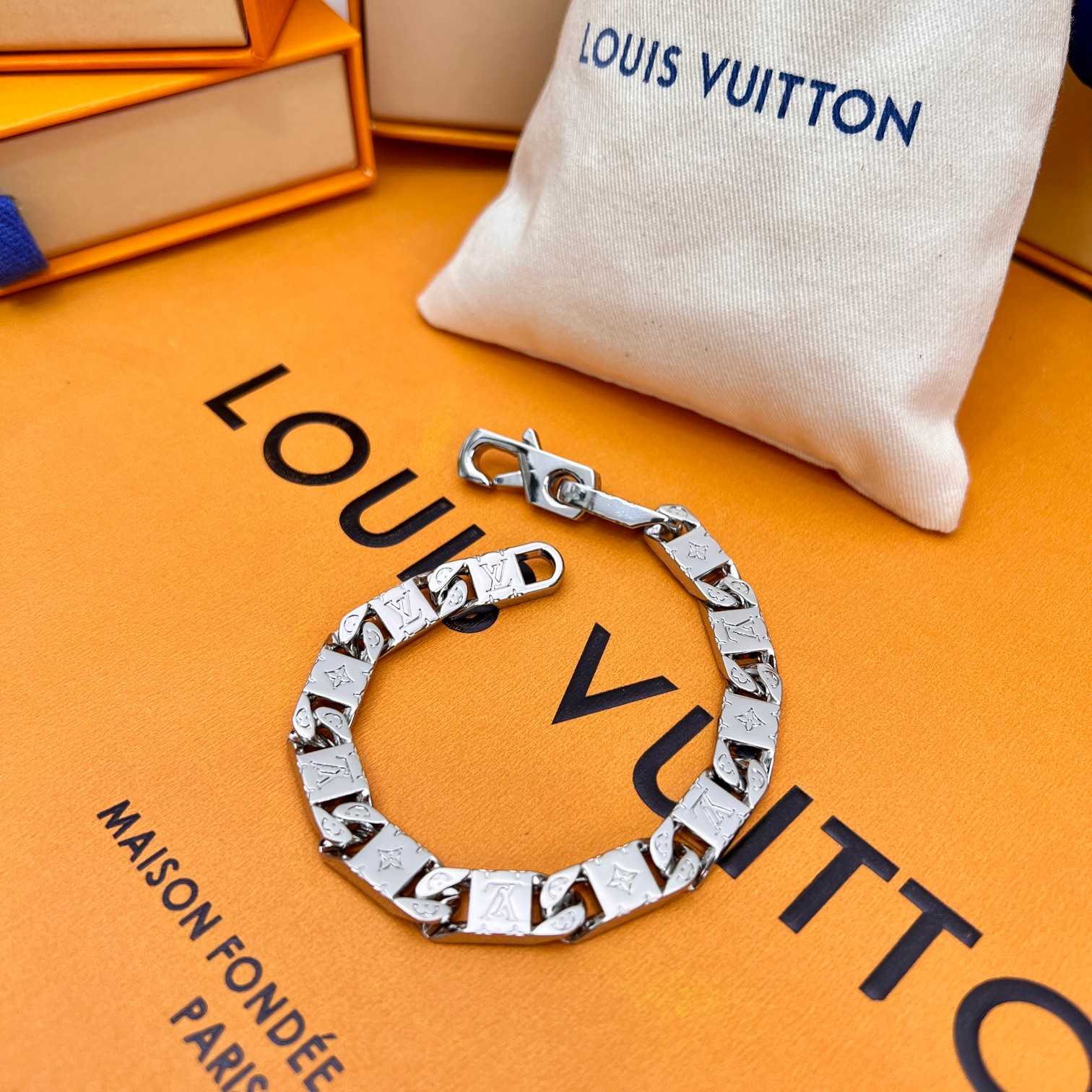 Louis Vuitton Monogram Tied Up Bracelet    M0921 - EUR FASHION