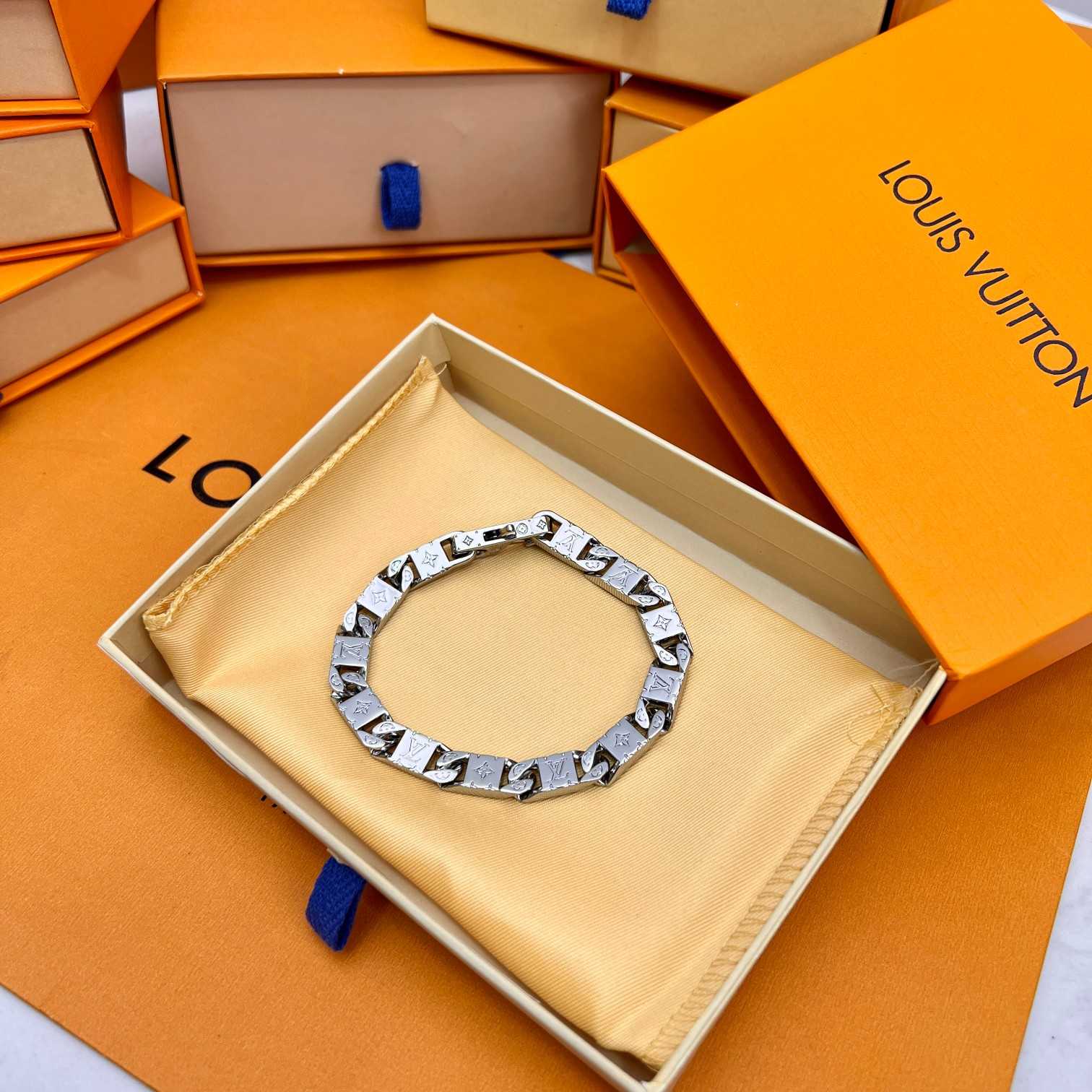 Louis Vuitton Monogram Tied Up Bracelet    M0921 - EUR FASHION
