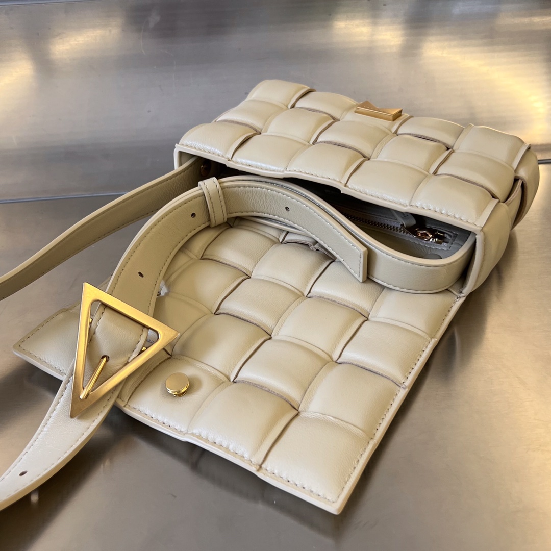 Bottega Veneta Small Padded Cassette - EUR FASHION