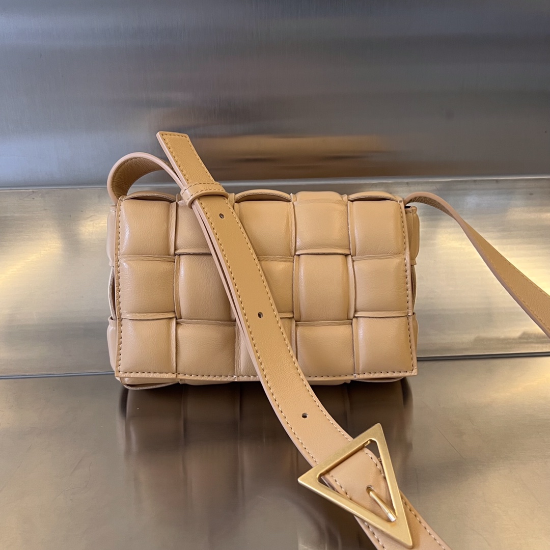 Bottega Veneta Small Padded Cassette - EUR FASHION