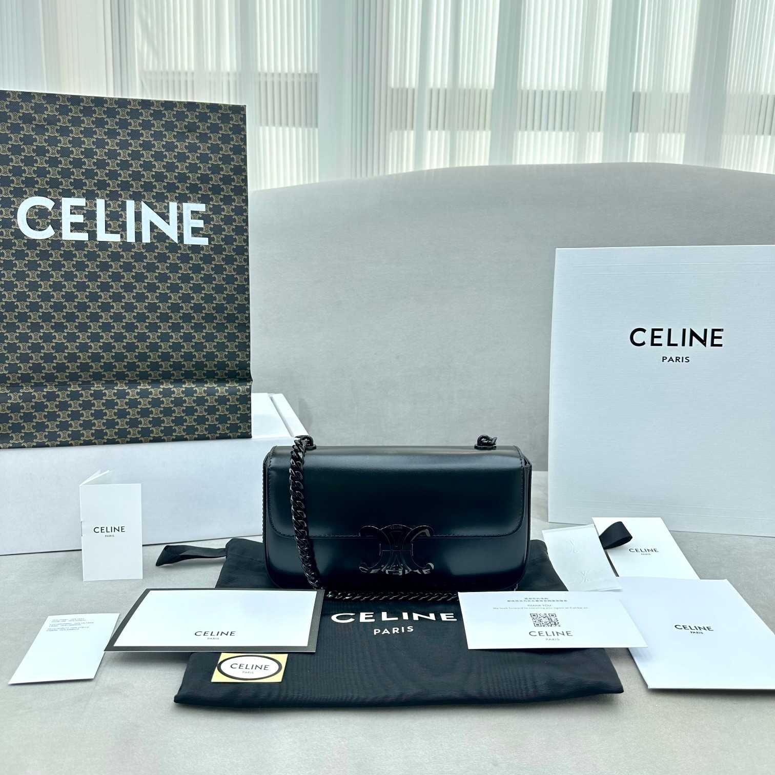 Celine Chain Shoulder Bag Triomphe In Shiny Calfskin - EUR FASHION