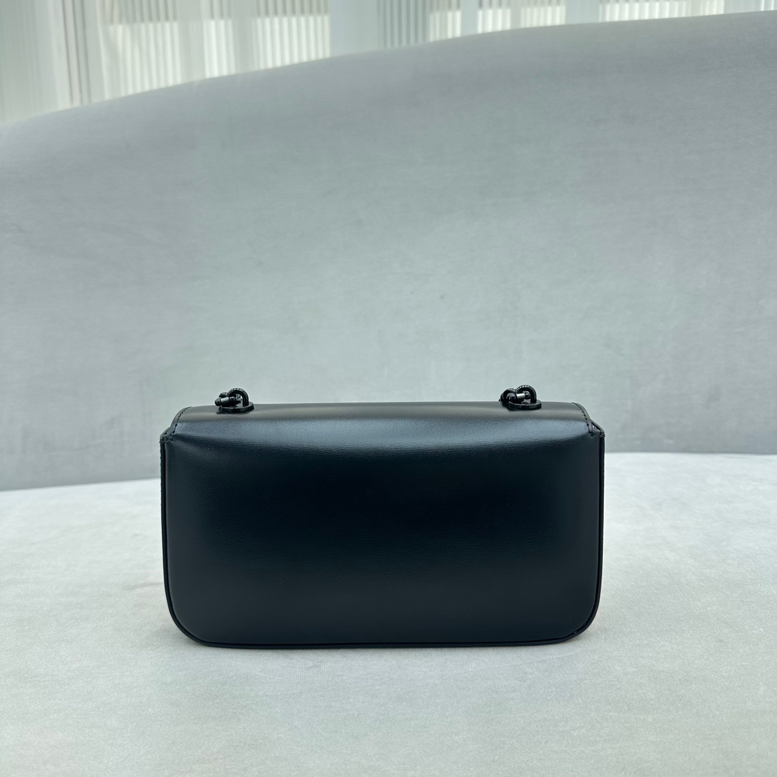 Celine Chain Shoulder Bag Triomphe In Shiny Calfskin - EUR FASHION