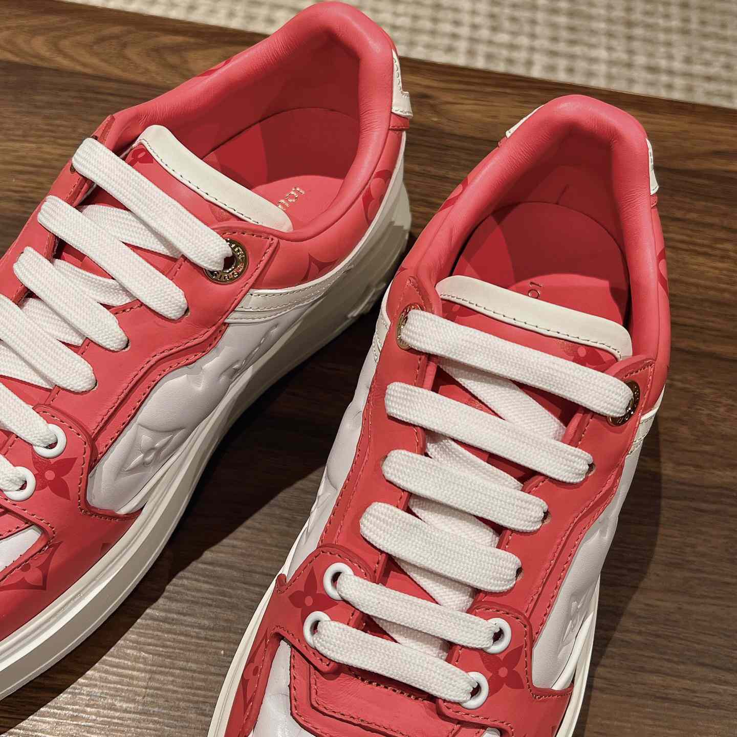 Louis Vuitton Time Out Sneaker (upon uk size)    1AB33N - EUR FASHION