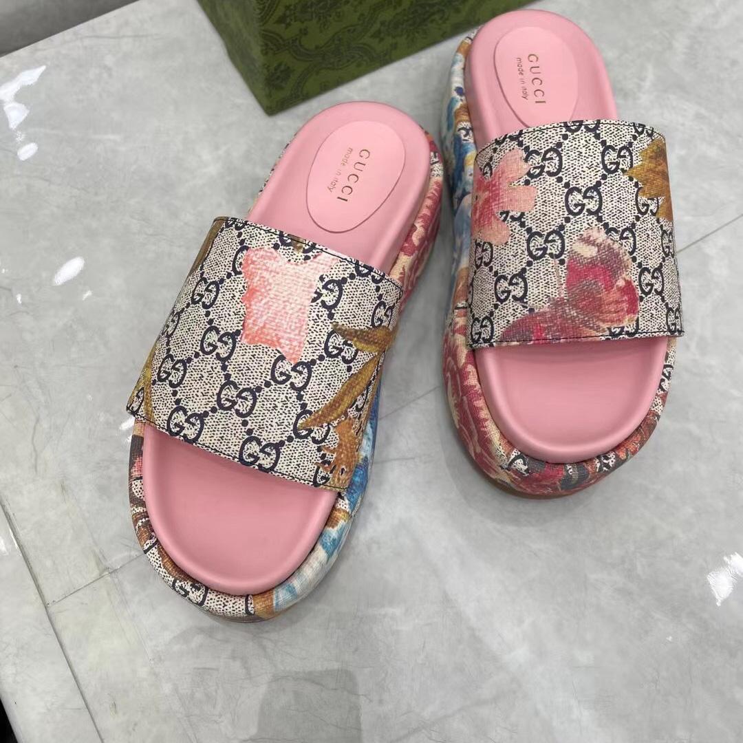 Gucci Online Exclusive Women's Flora Sandal - EUR FASHION