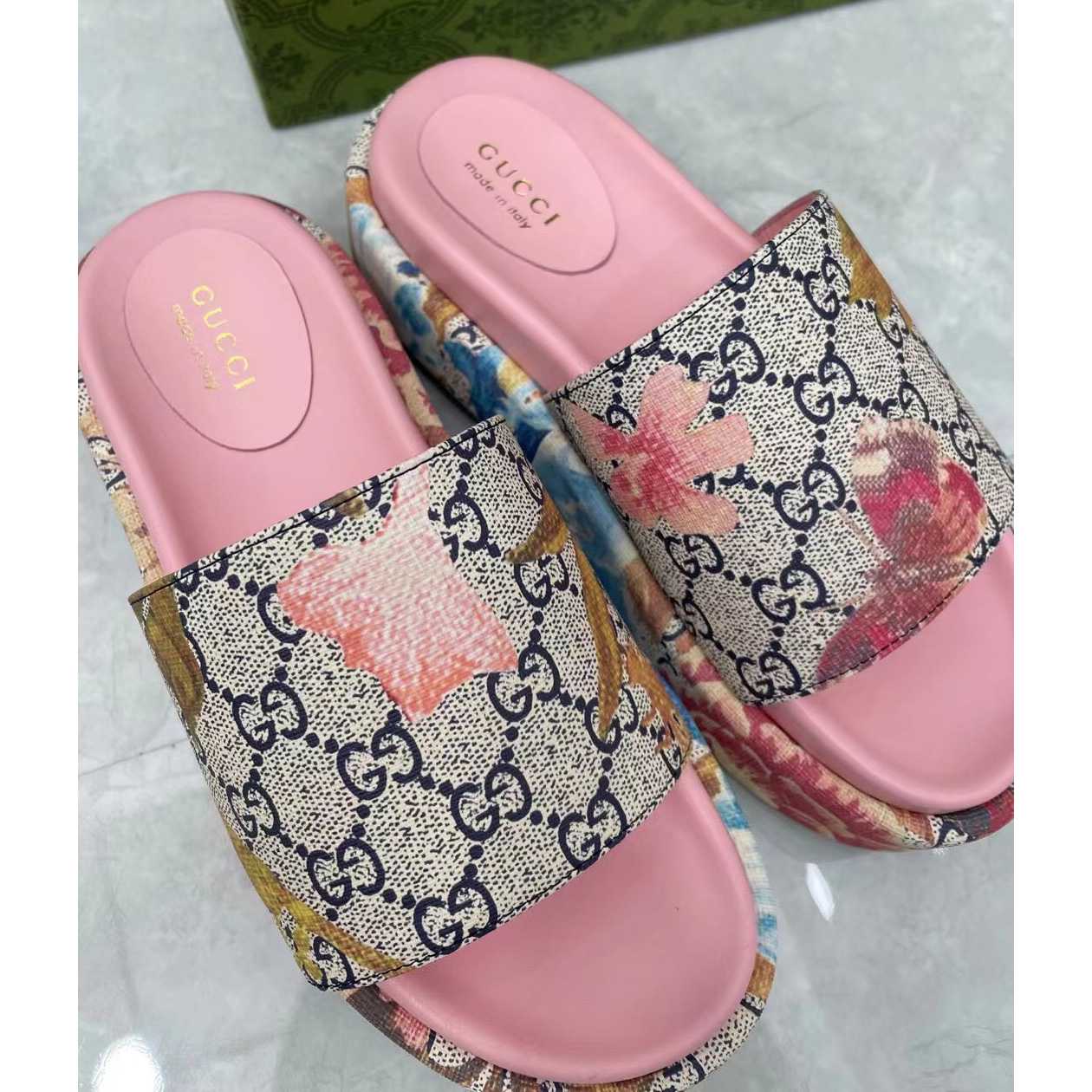 Gucci Online Exclusive Women's Flora Sandal - EUR FASHION