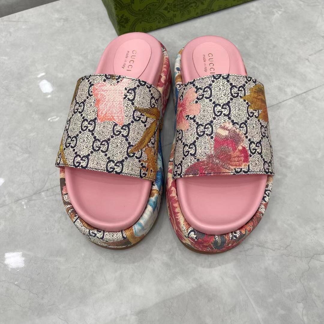 Gucci Online Exclusive Women's Flora Sandal - EUR FASHION
