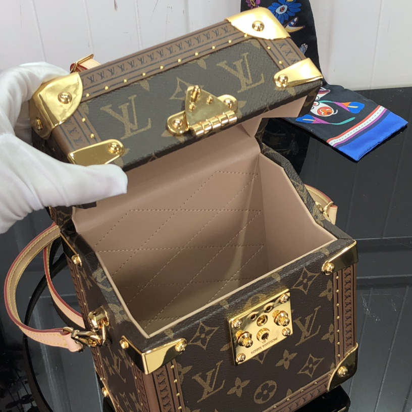 Louis Vuitton Box Monogram Canvas  M10079 - EUR FASHION
