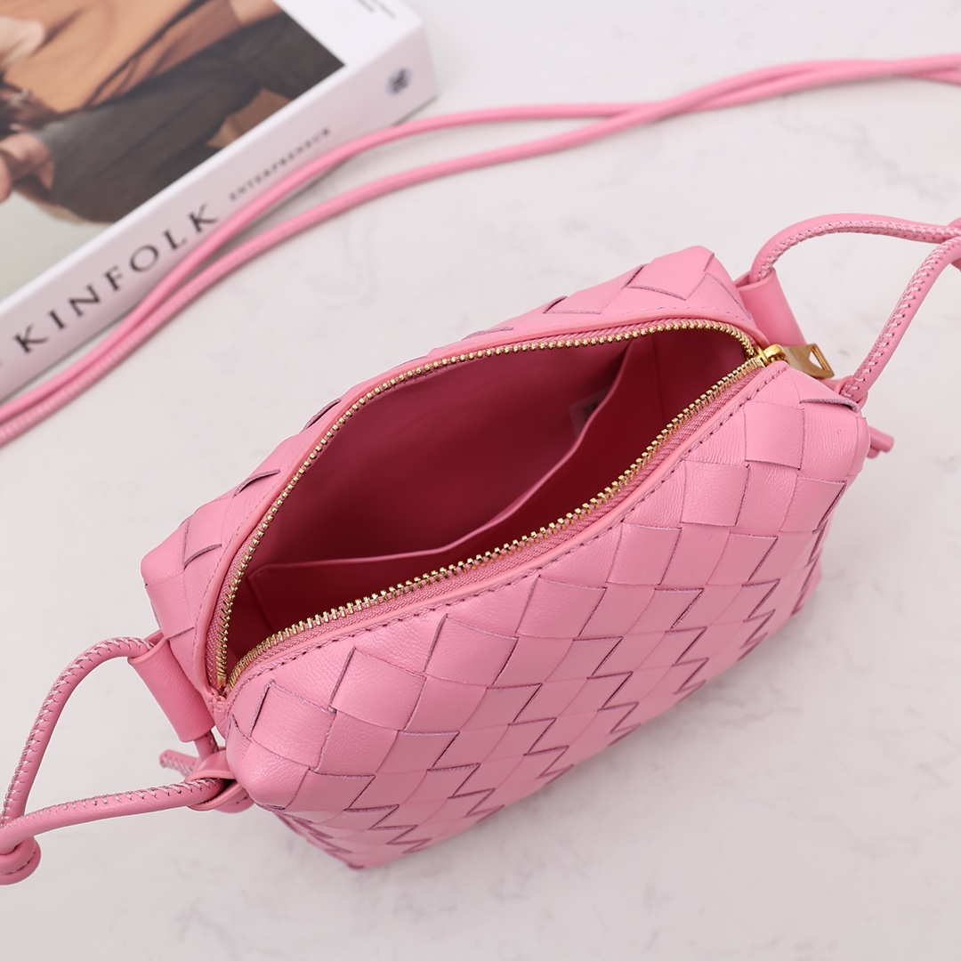 Bottega Veneta Candy Loop Camera Bag - EUR FASHION