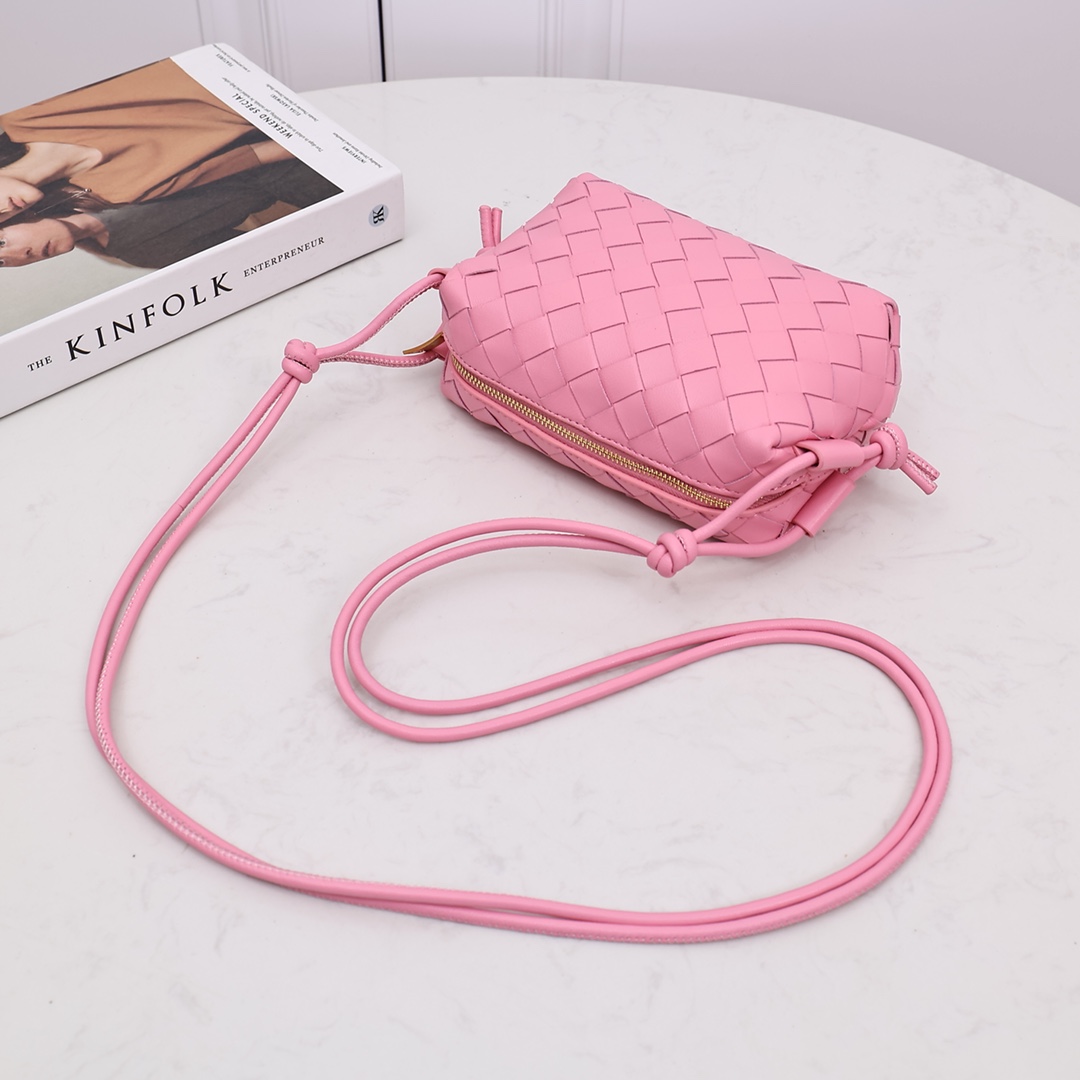Bottega Veneta Candy Loop Camera Bag - EUR FASHION