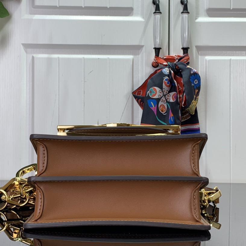 Louis Vuitton Mini Dauphine Lock XL      M46537 - EUR FASHION