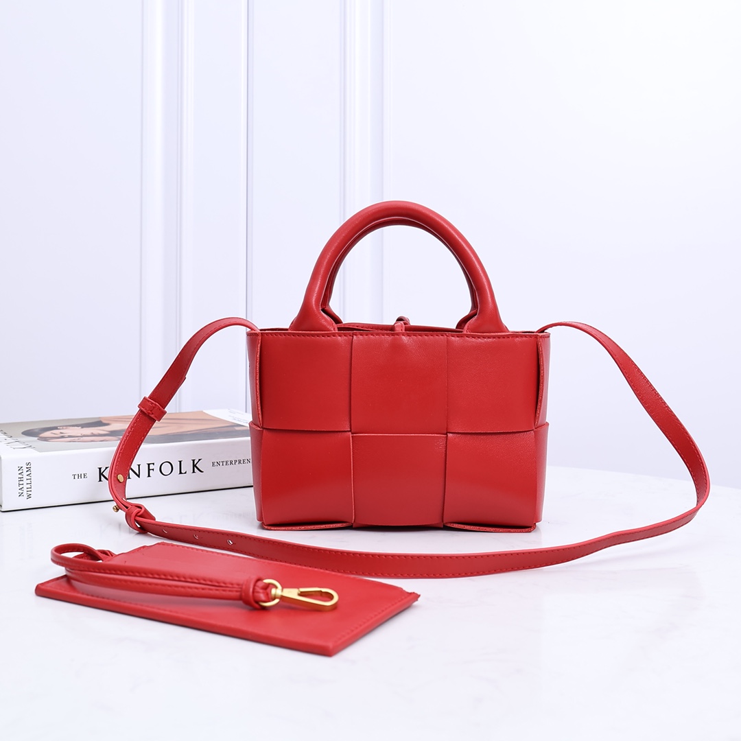 Bottega Veneta Candy Arco Tote Bag - EUR FASHION