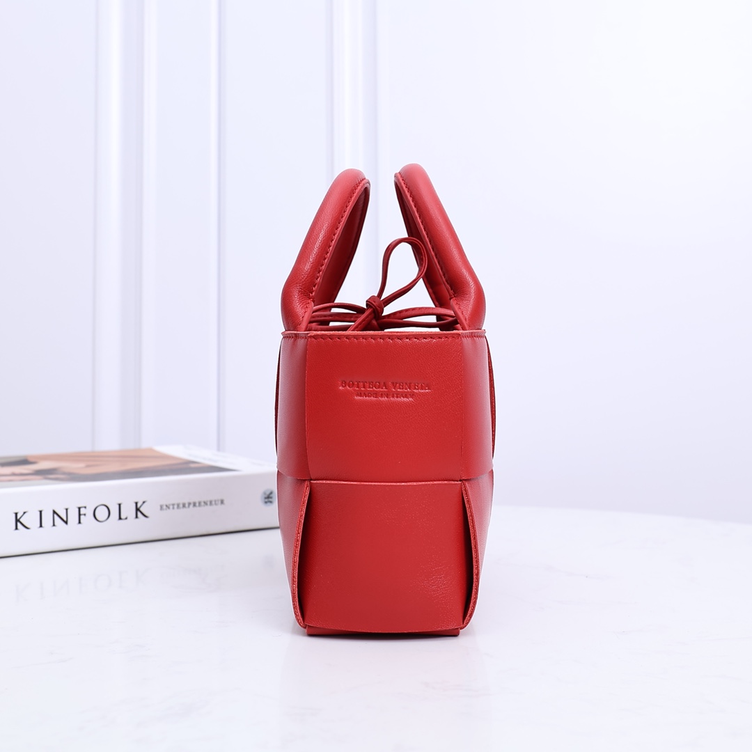 Bottega Veneta Candy Arco Tote Bag - EUR FASHION