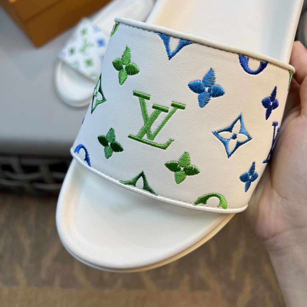Louis Vuitton Monogram Sandals - EUR FASHION