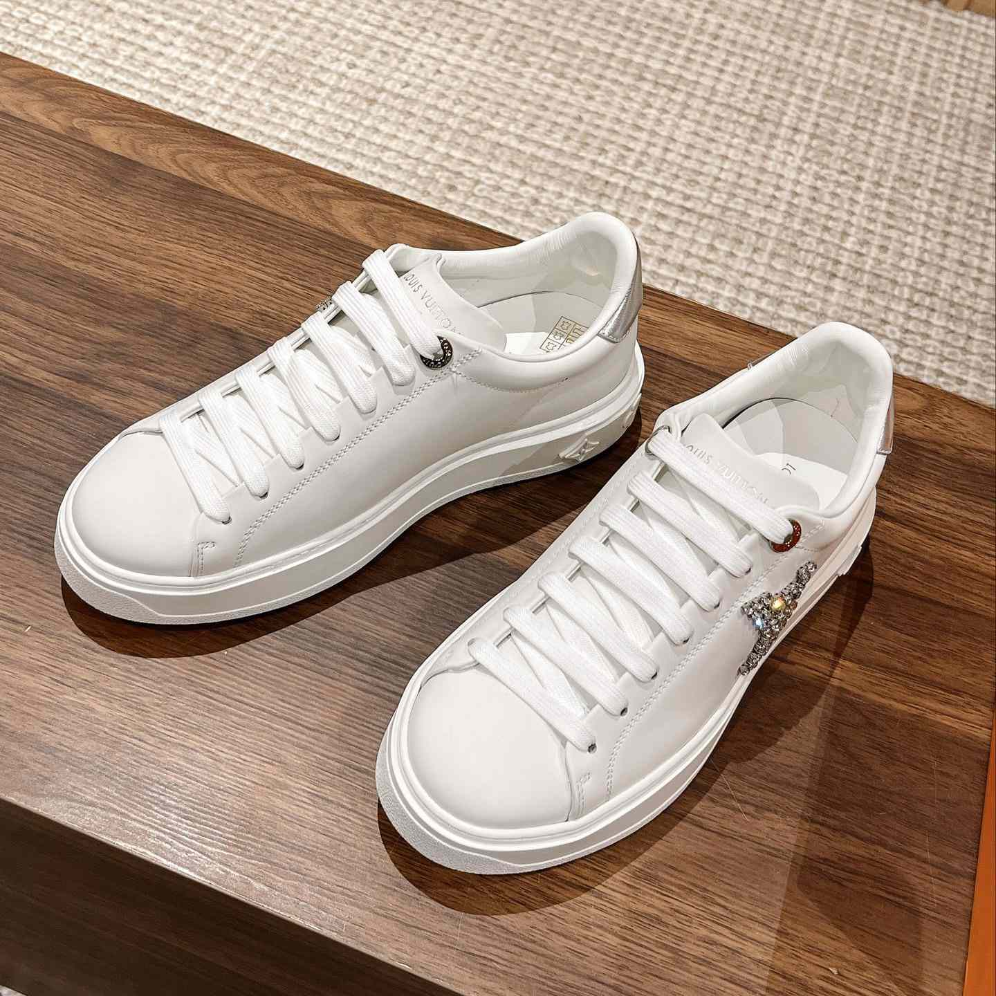 Louis Vuitton Time Out Sneaker (upon uk size)    1AAW10 - EUR FASHION