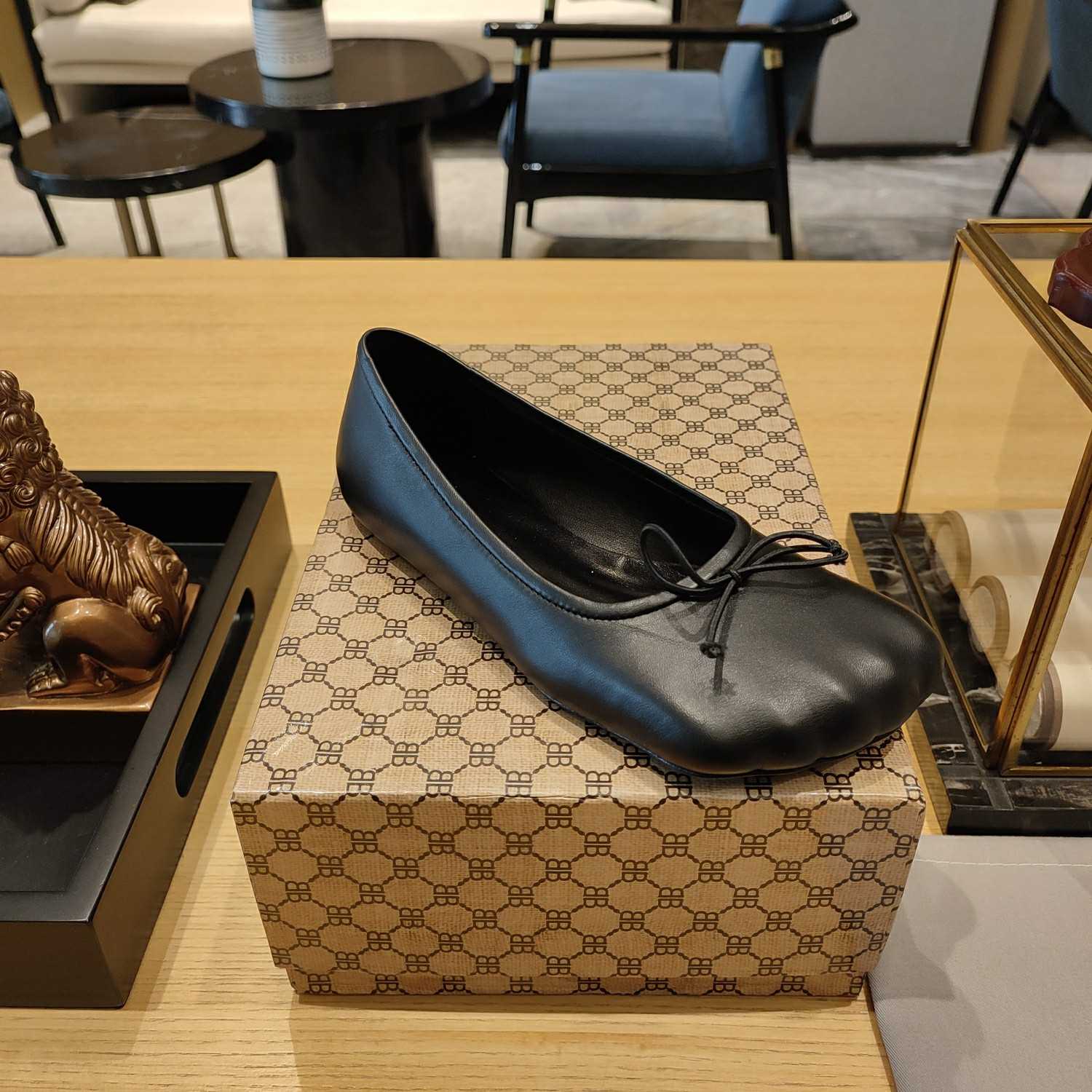 Balenciaga Women's Black Fetish Ballerina Flats - EUR FASHION