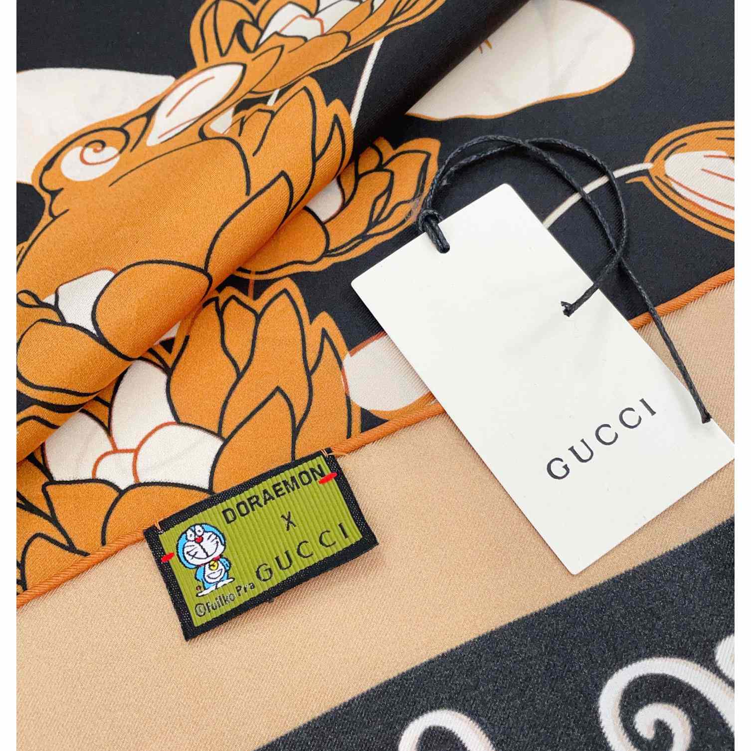 Gucci Waterlily Print Silk Twill Carré - EUR FASHION