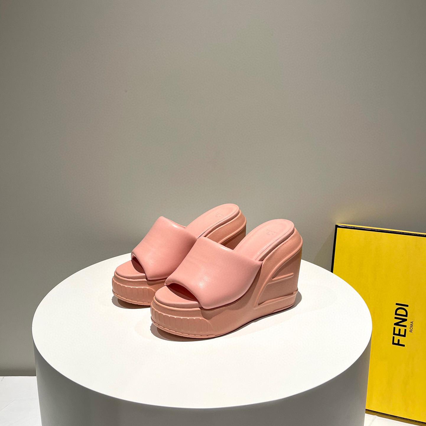 Fendi Fashion Show Pink Nappa Leather Slides - EUR FASHION