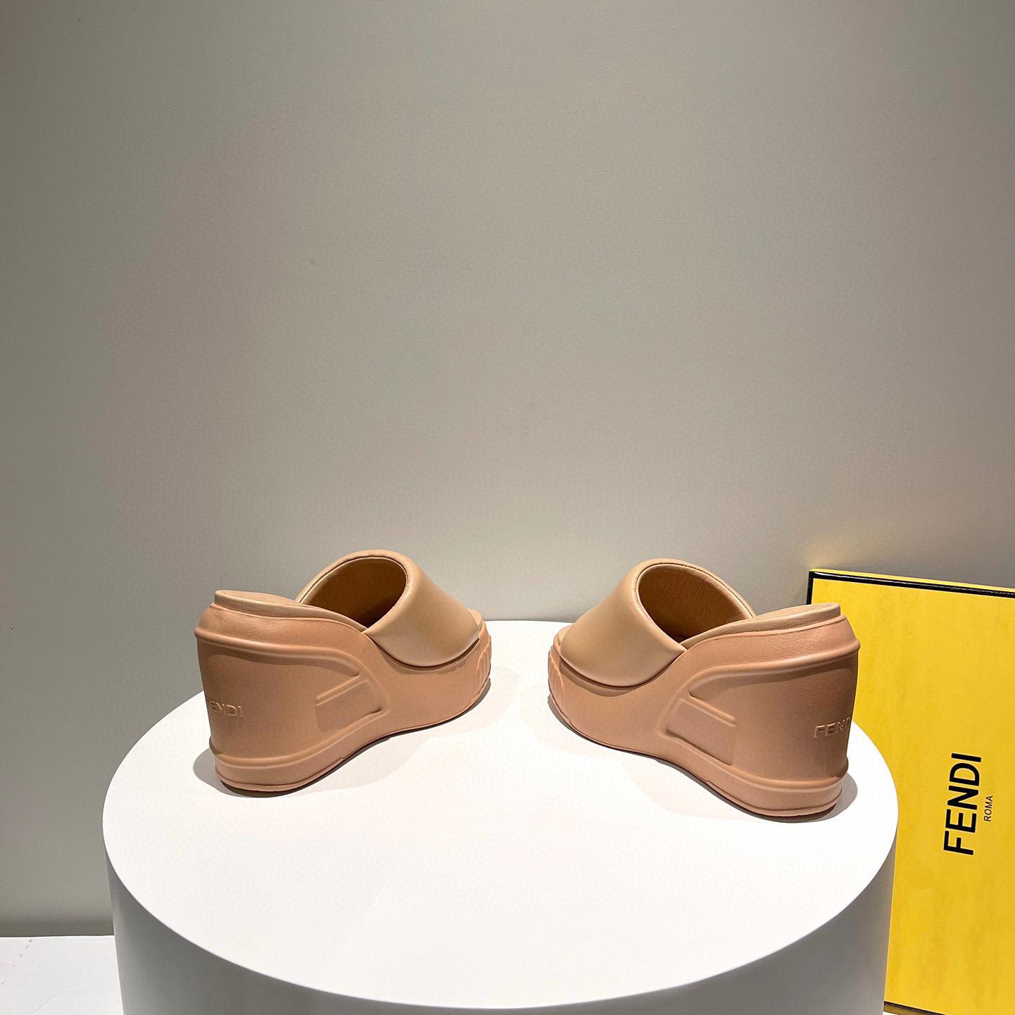 Fendi Fashion Show Beige Nappa Leather Slides - EUR FASHION