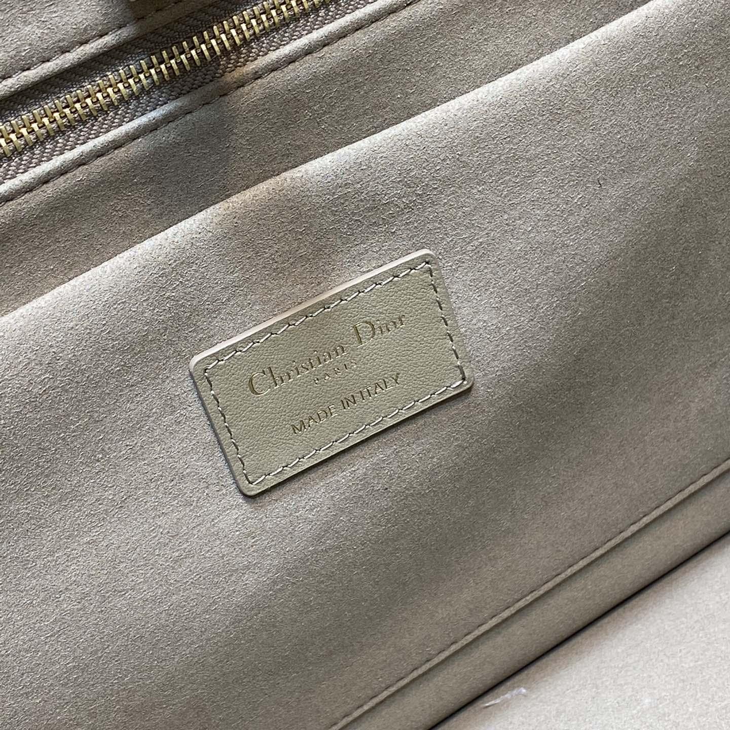 Dior Medium Dior Essential Tote Bag  - EUR FASHION