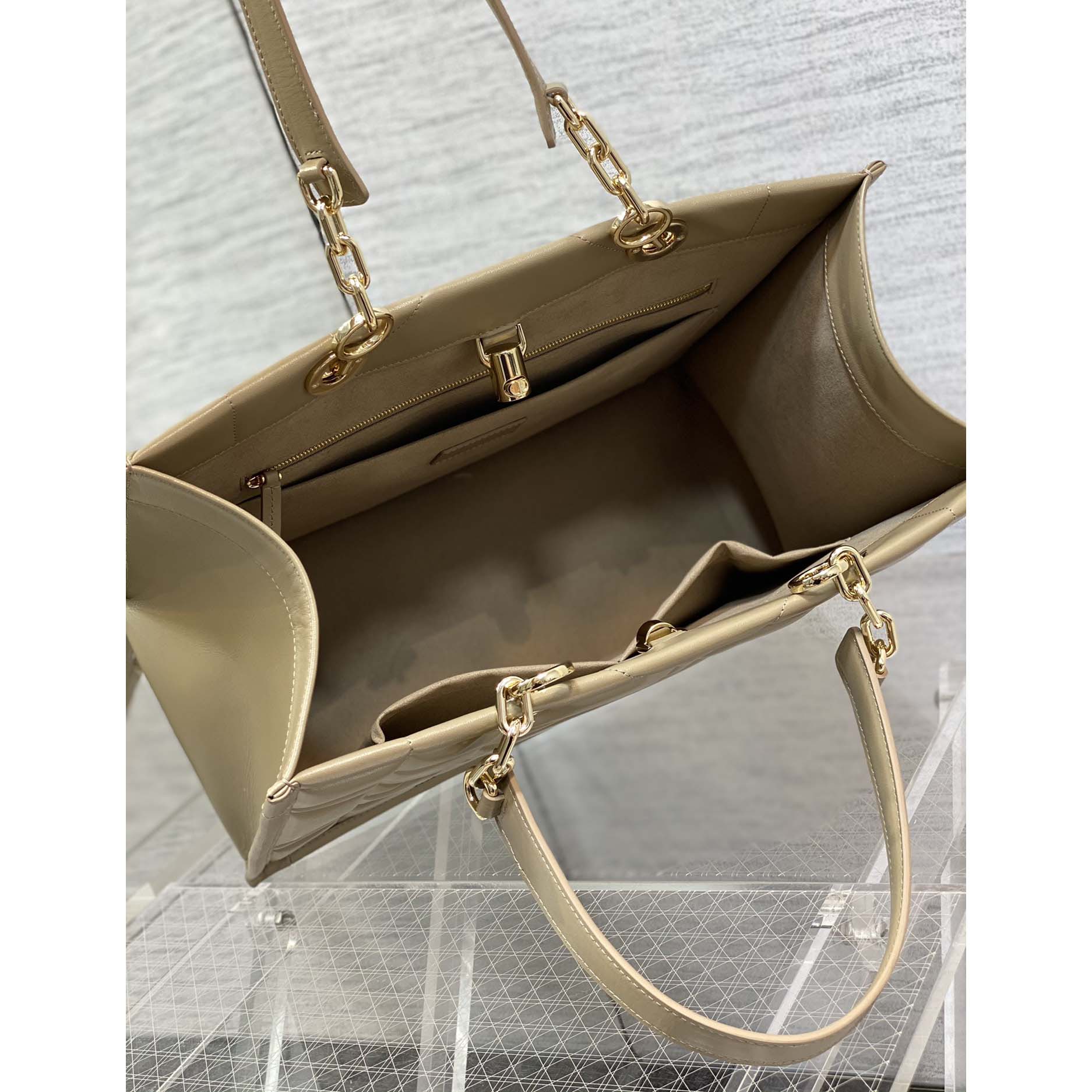 Dior Medium Dior Essential Tote Bag  - EUR FASHION