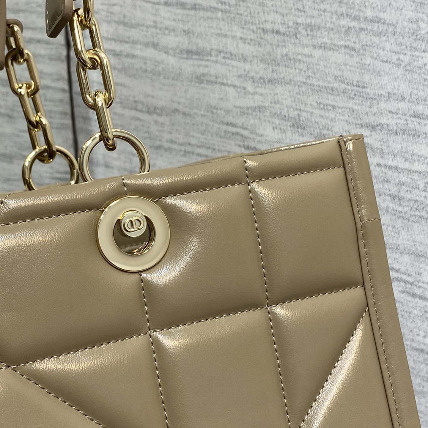 Dior Medium Dior Essential Tote Bag  - EUR FASHION