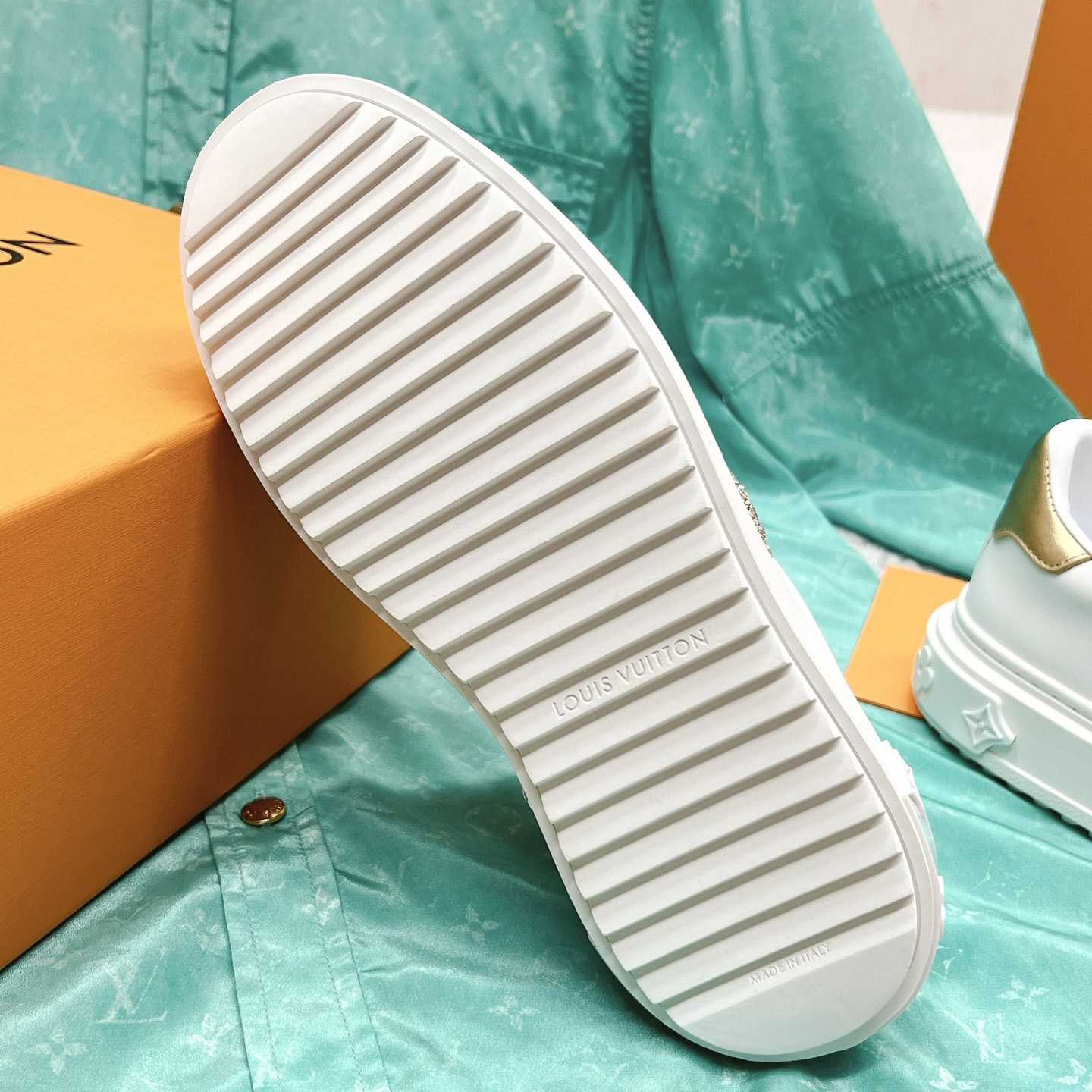Louis Vuitton Time Out Sneaker (upon uk size)   - EUR FASHION