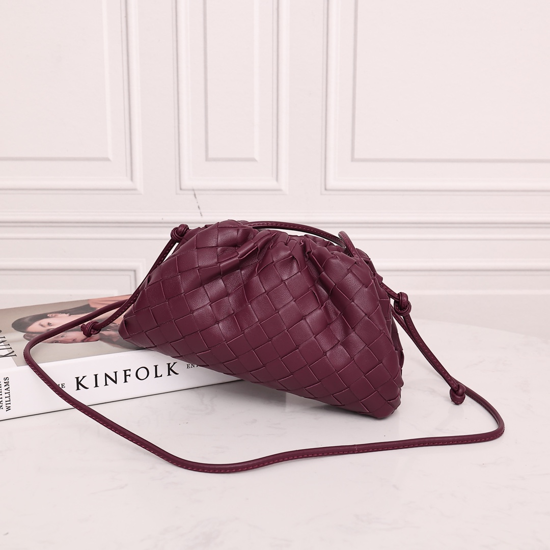 Bottega Veneta Mini Pouch - EUR FASHION