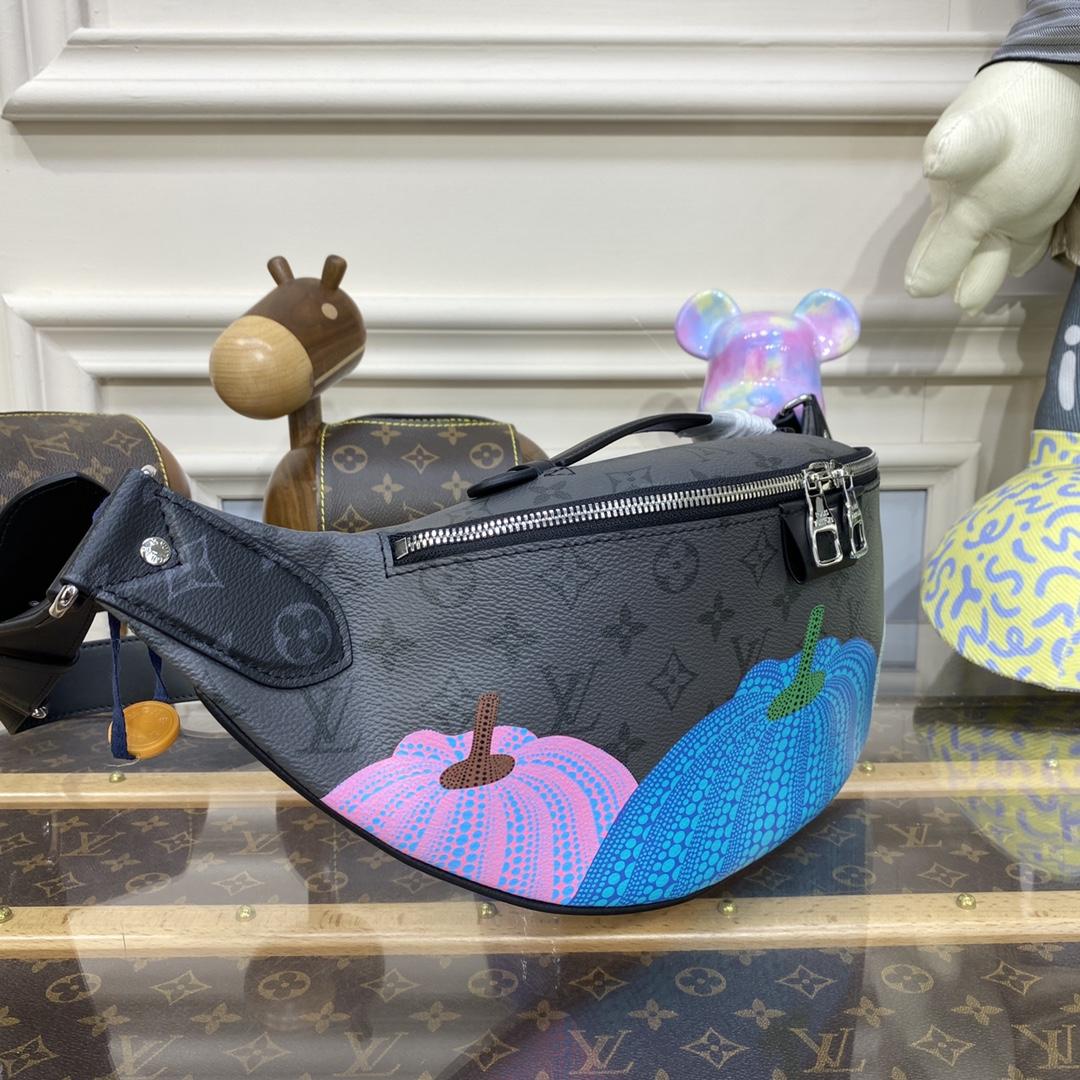 Louis Vuitton LV x YK Maxi Bumbag (47-20-9cm)   M46436 - EUR FASHION
