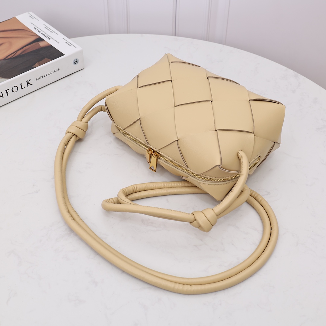 Bottega Veneta Small Cassette Camera Bag - EUR FASHION