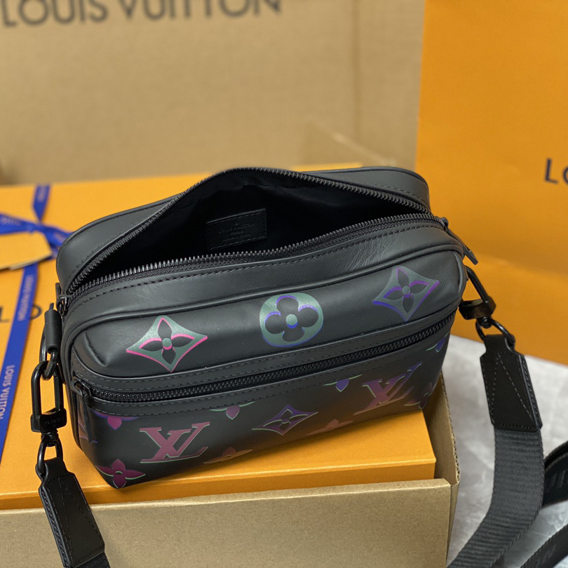  Louis Vuitton Comet Messenger PM Other Leathers(21.5-14-7.5cm)    M22495 - EUR FASHION