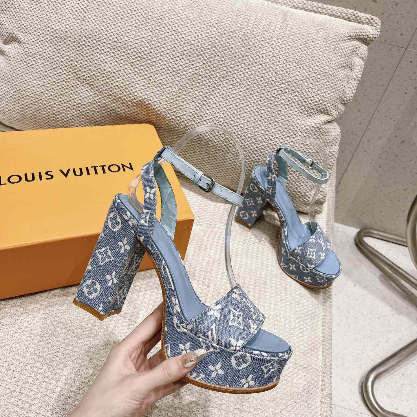 Louis Vuitton Fame Platform Sandal   1AAZC0 - EUR FASHION